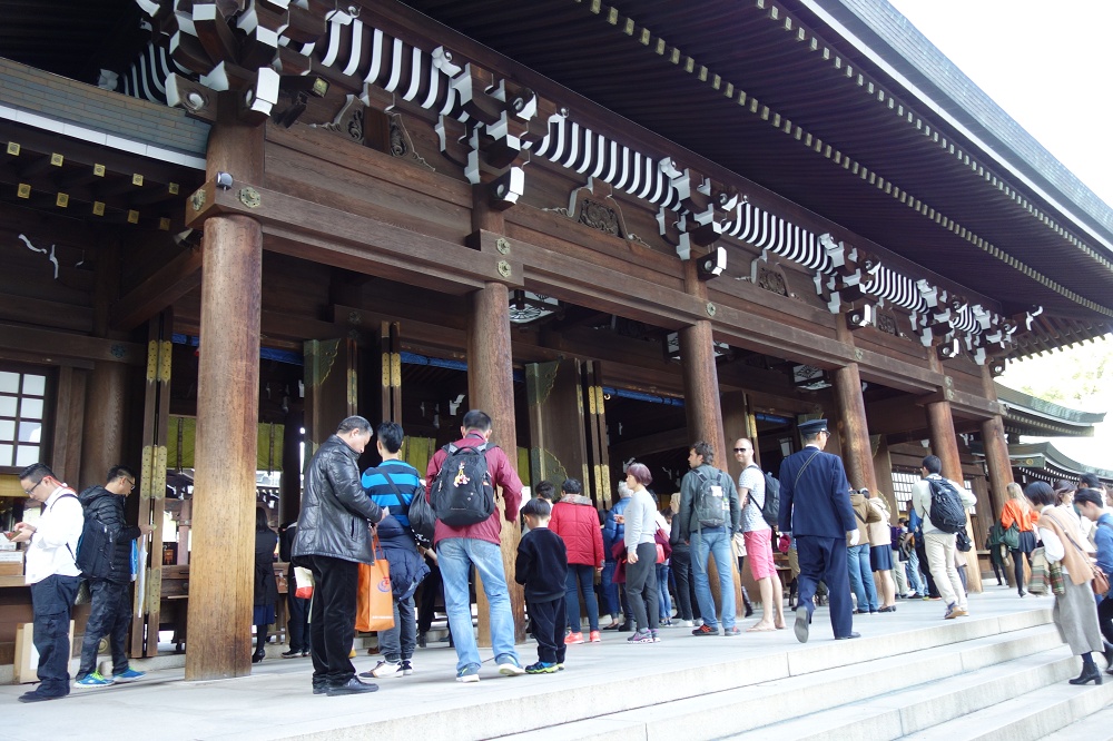 Der Meiji-Schrein - trotz der vielen Menschen ein sehr ruhiger Ort