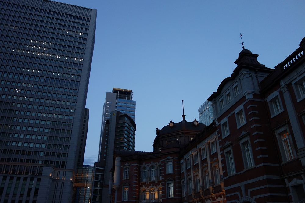 Blaue Stunde in Tokyo