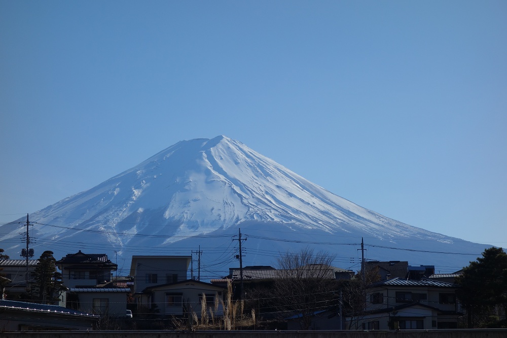 Tolle Vorstellung: Blick auf den Fuji-san vom Wohnzimmerfenster aus
